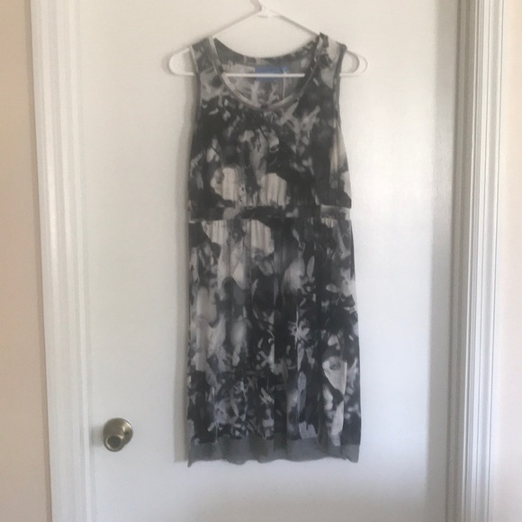 Dresses - Picture 1 of 1